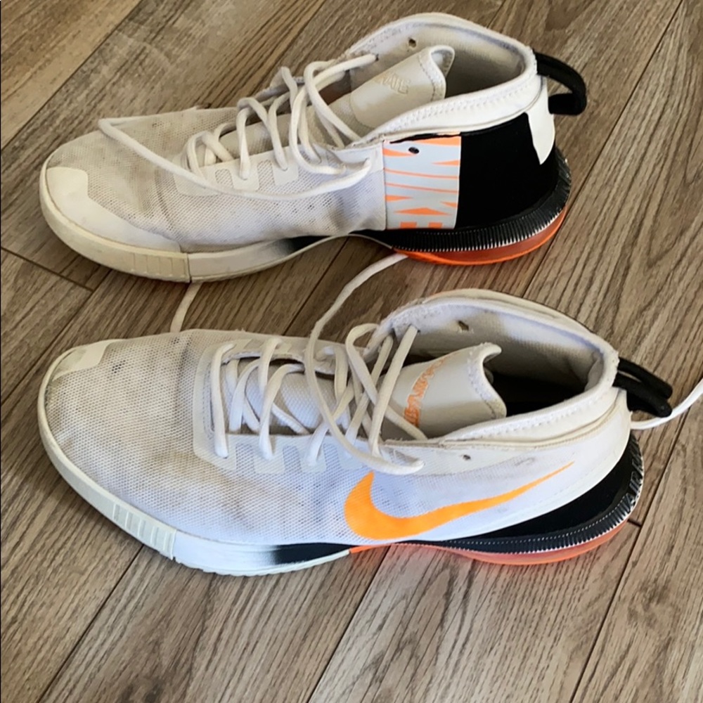 Nike’s - Picture 2 of 7